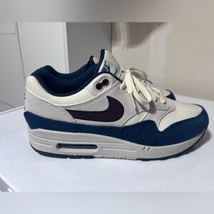 Nike Air Max 1 Coconut/ Burgundy Air Max 1 Sneakers. Men size 11